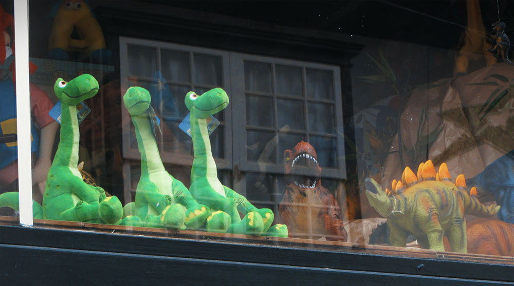 Белый холодильник