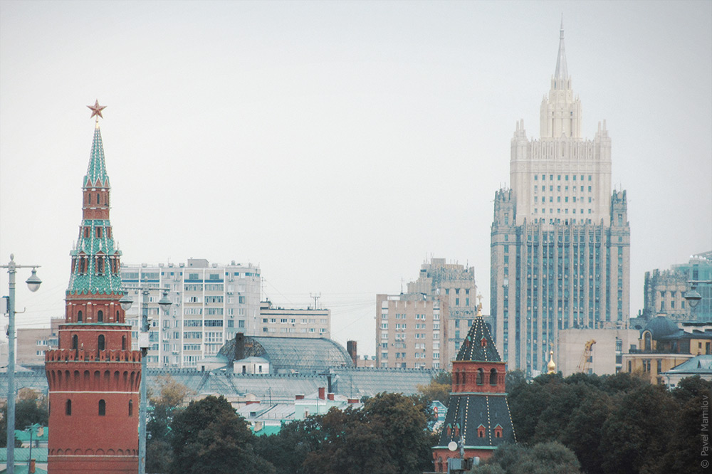 Почему равенство не имеет смысла?